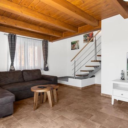 Holiday Home Lino Дайла Екстер'єр фото