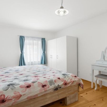 Holiday Home Lino Дайла Екстер'єр фото