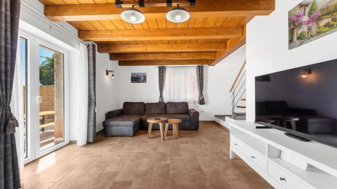 Holiday Home Lino Дайла Екстер'єр фото