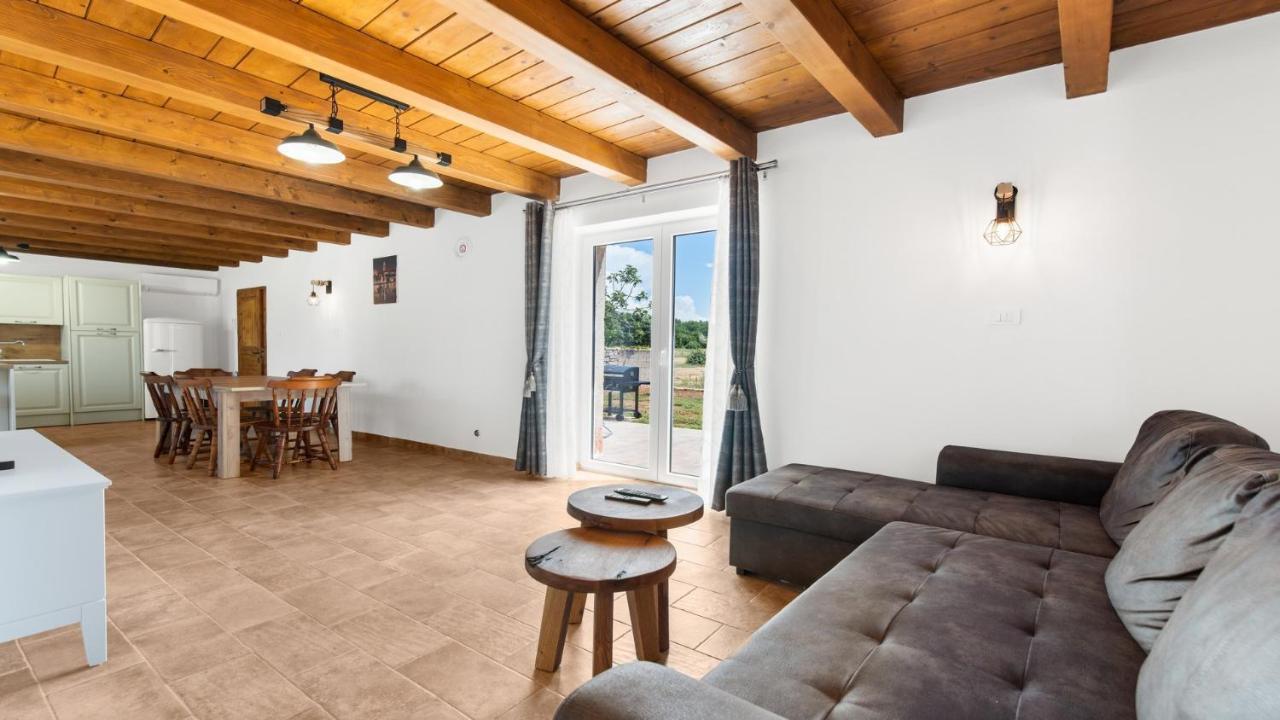 Holiday Home Lino Дайла Екстер'єр фото